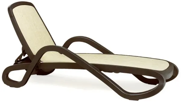 Пластиковый пляжный шезлонг Nardi Alfa, coffee/biege, кофейный и бежевый, 194 x 85 x 71 см